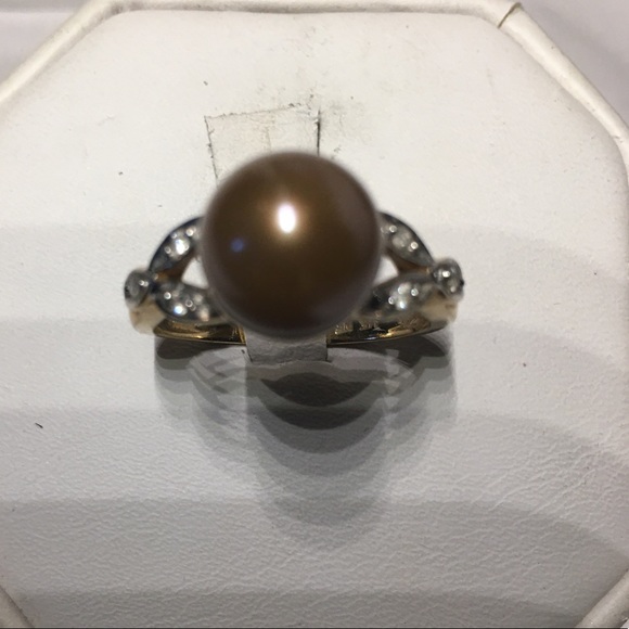 Jewelry - 14K gold Dyed brownish pearl ring
